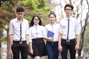 Đề thi giữa học kì 1 môn Tiếng Anh lớp 10 trường THPT Lý Thái Tổ, Bắc Ninh năm học 2016 - 2017