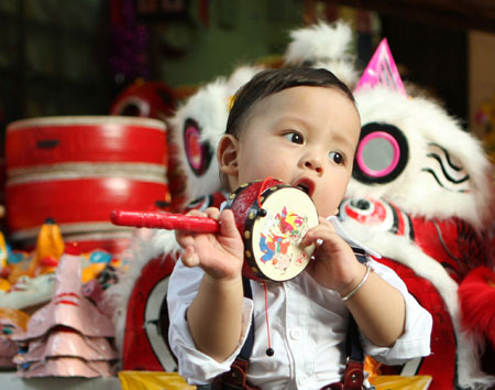 Những lưu ý khi mua đồ chơi Trung Thu cho con