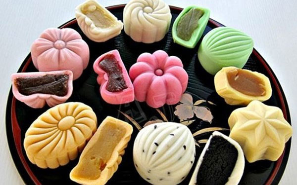 Mối nguy hại mang tên bánh Trung thu tự làm