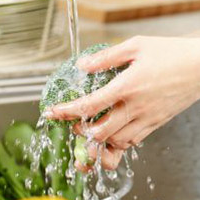 Cách rửa rau sạch ký sinh trùng và hóa chất