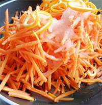 Cách làm mứt cam cà rốt ngon lạ miệng đón Tết