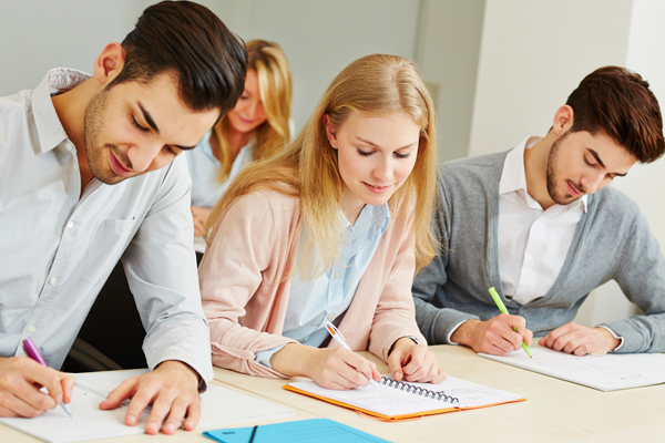 Một số mẫu câu giao tiếp tiếng Anh cơ bản