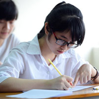 Đề thi giữa học kì 2 môn Ngữ văn lớp 10 trường THPT Đào Duy Từ, Thanh Hóa năm học 2014 - 2015