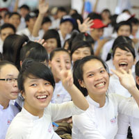 Đề thi thử THPT Quốc gia môn Toán năm 2015 trường THPT Nguyễn Trãi, Kon Tum