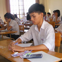 Đề thi học sinh giỏi giải toán trên máy tính bỏ túi lớp 11 trường THPT Lê Quý Đôn, Thái Nguyên năm học 2015 - 2016