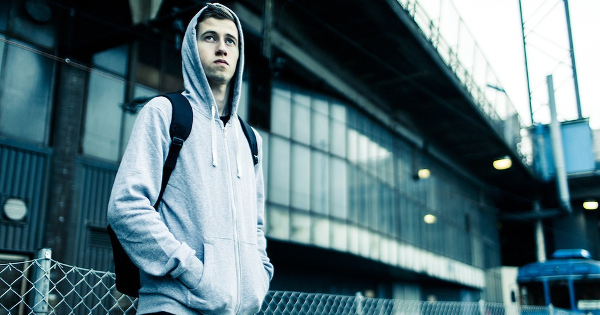 Học Tiếng Anh qua bài hát: Faded - Alan Walker ft. Iselin Solheim