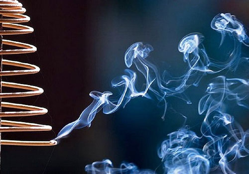 Tháng "cô hồn" và những điều đại kỵ khi lau dọn bàn thờ