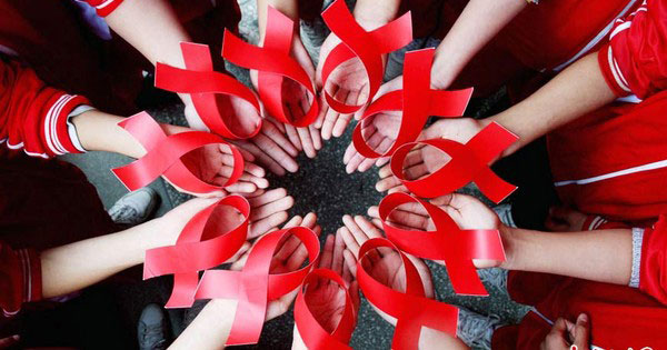 Soạn bài lớp 12: Thông điệp nhân ngày thế giới phòng chống AIDS
