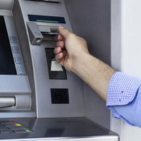 08 cách tránh bị đánh cắp tiền khi dùng thẻ ATM