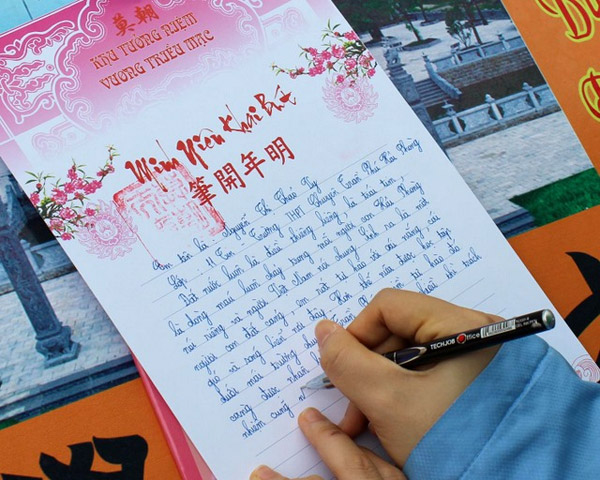 Những gợi ý hay để khai bút đâu xuân Những gợi ý hay để khai bút đâu xuân