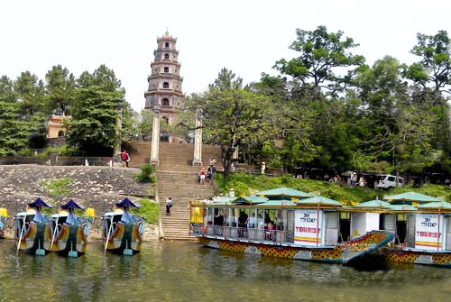 Thuyết minh về danh lam thắng cảnh chùa Thiên Mụ