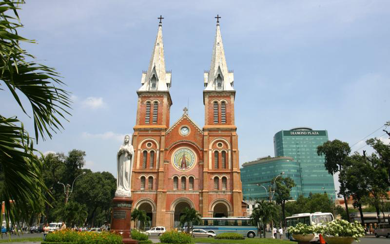 Phát biểu cảm nghĩ về bài Sài Gòn tôi yêu của tác giả Minh Hương