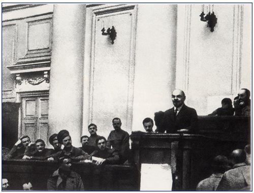 Lý thuyết Lịch sử 11 bài 9: Cách mạng tháng Mười Nga năm 1917 và cuộc đấu tranh bảo vệ cách mạng (1917 - 1921)