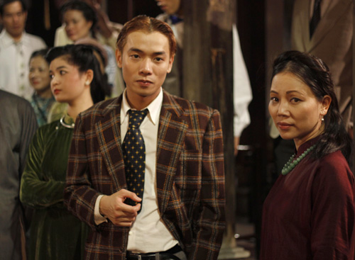 Phân tích tác phẩm Hạnh phúc của một tang gia