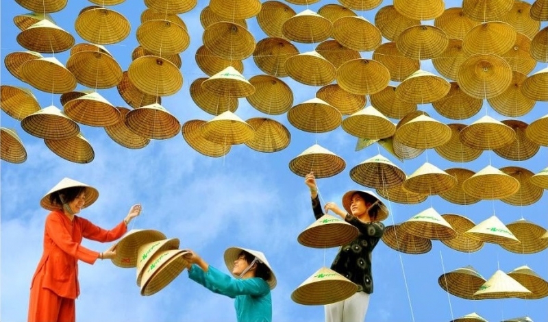 Thuyết minh về một đồ vật mang bản sắc văn hóa dân tộc Việt Nam