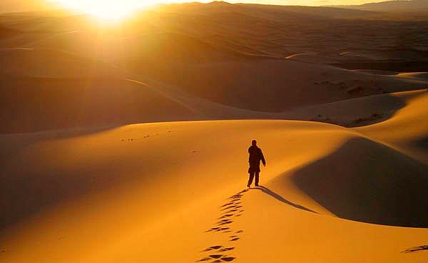 Bài ca ngắn đi trên cát