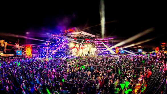 Văn hóa ứng xử của thanh niên khi tham gia lễ hội