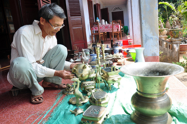 Dọn dẹp ban thờ