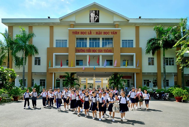 Thuyết minh về buổi lễ ở trường em mà em ấn tượng nhất