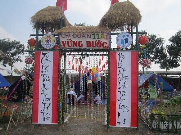 Cổng trại đẹp 26/3 hình hộp trụ