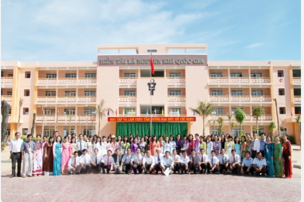 THPT Chuyên Trần Hưng Đạo