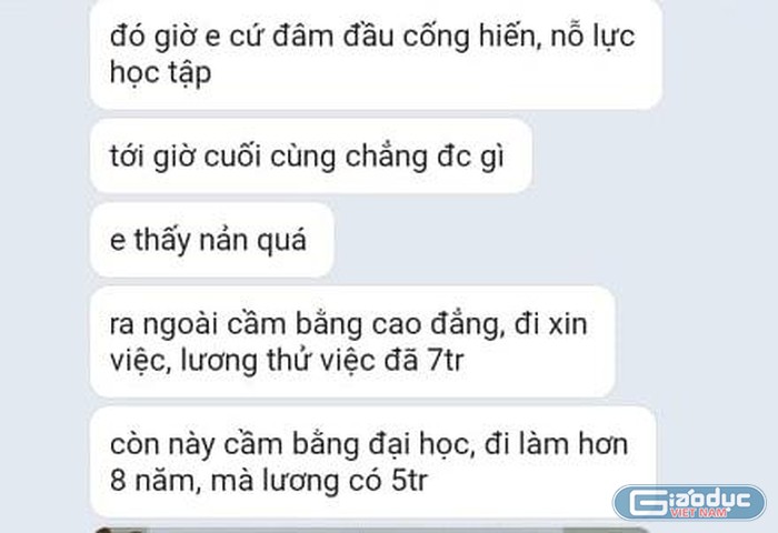 Đủ các loại chứng chỉ, giáo viên vẫn phải chờ 9 năm nữa mới lên hạng tăng lương