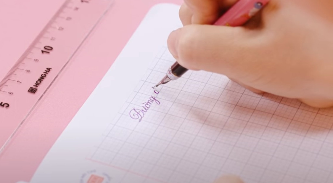Cách cầm bút đúng chuẩn