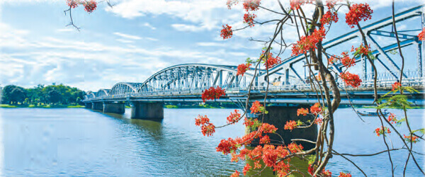 Bài 1: Gió sông Hương