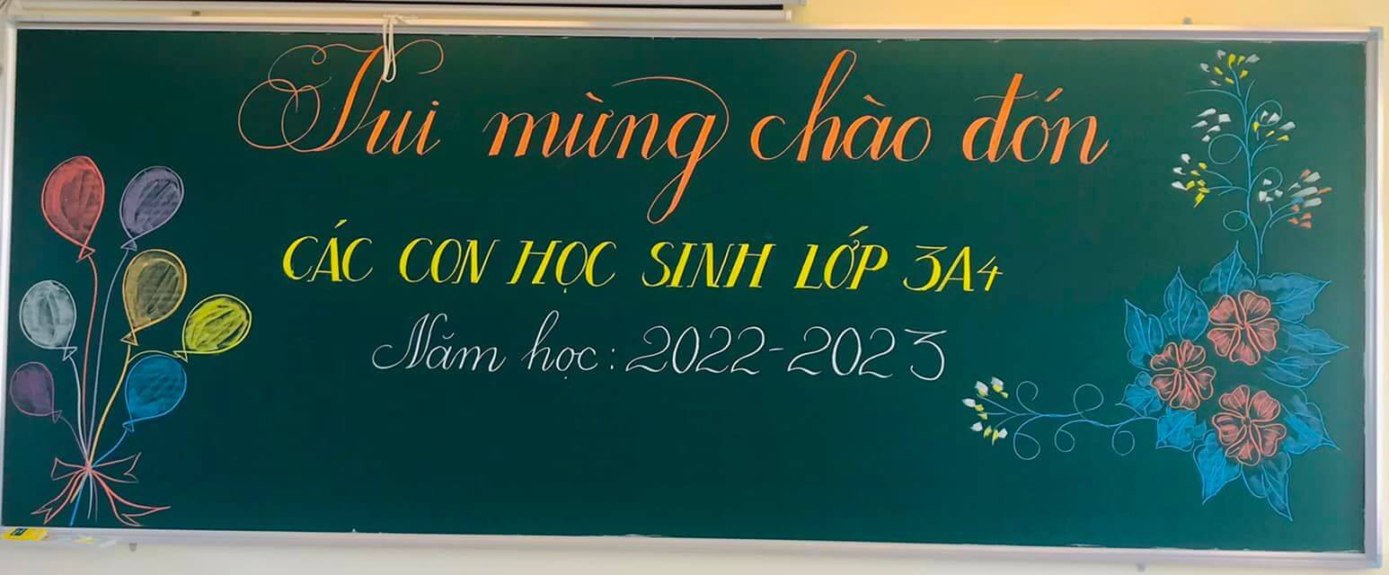 Mẫu trang trí bảng lớp ngày lễ khai giảng