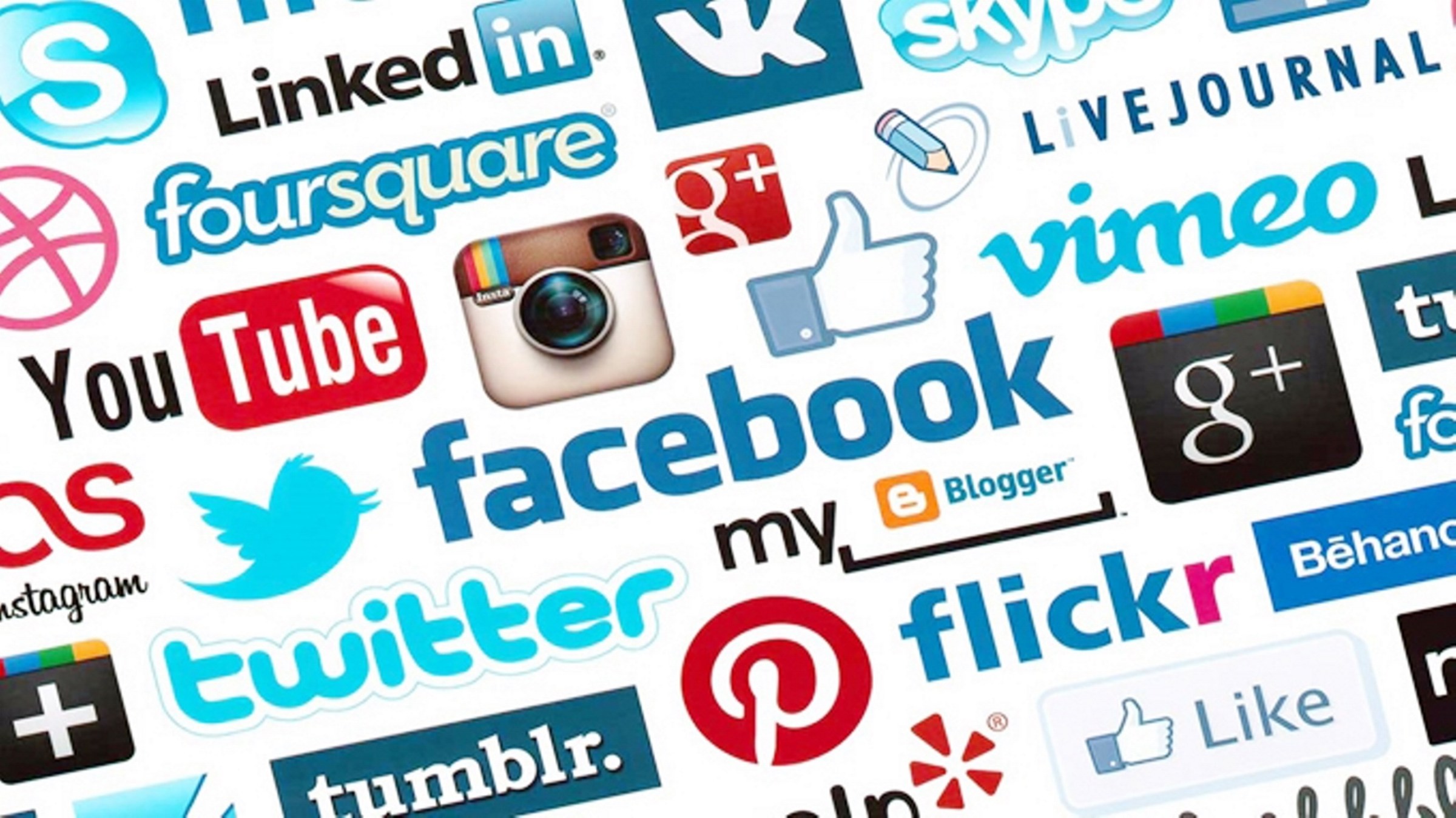 Advantages and disadvantages of using social networks
