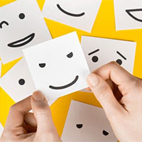 Giáo án Tiếng Việt 5: Đoạn văn thể hiện tình cảm, cảm xúc trước một sự việc