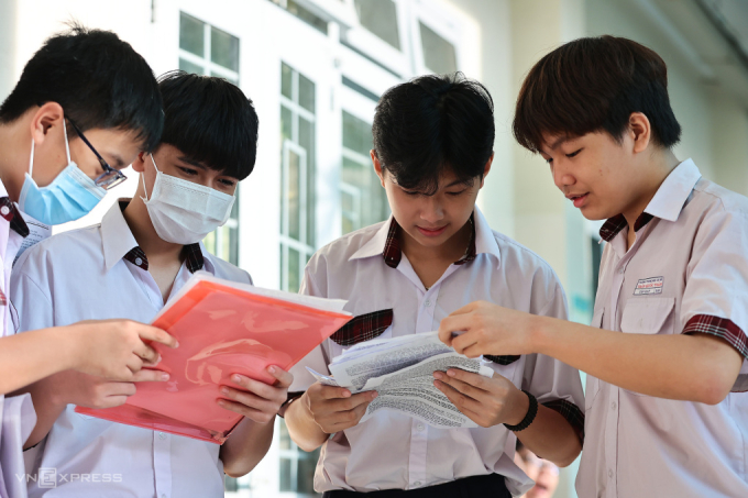 Thí sinh thi lớp 10 tại THCS Trần Quốc Toản, TP Thủ Đức, tháng 6/2024. Ảnh: Quỳnh Trần