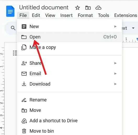 Bấm vào File -> Open