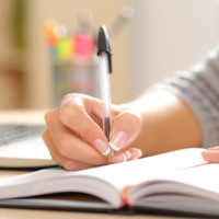 Giáo án Tiếng Việt 4 Bài 8: Viết báo cáo thảo luận nhóm